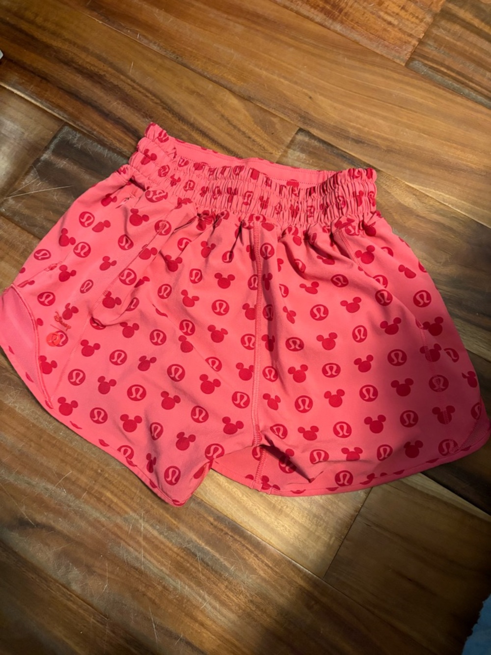 Lululemon Disney Hotty Hot Shorts Pink Mickey Mouse Size 0 Athletic (1226) - Picture 2 of 7
